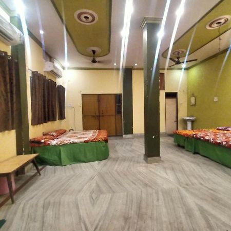 Hotel Aakash Ganga Varanasi Exterior photo